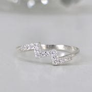 Anillo zig zag de plata 925 con pave