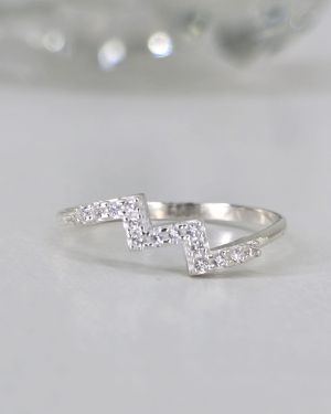Anillo zig zag de plata 925 con pave