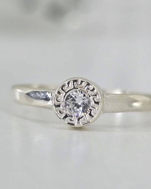 Anillo con cubic plata