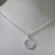 Cadena de Plata con dije de hoja, extensor largo
