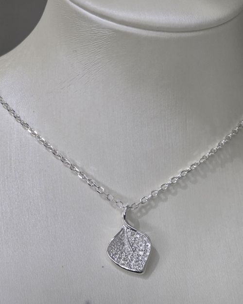 Cadena de Plata con dije de hoja, extensor largo