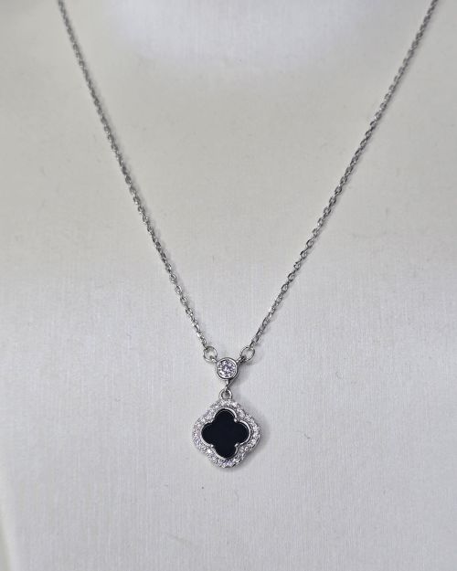 Cadena con trebol nacar y cubic de plata rodinada