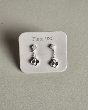 Aros pasantes alargados rodinados con van cleef trebol&nacar