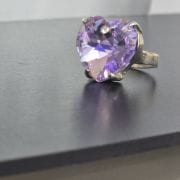 Anillo de corazón 18 mm lila cristal swarovski