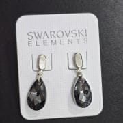 Aros pasantes de cristal swarovski gris humo gota
