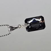 Dije cuadrado gris humo cristal swarovski