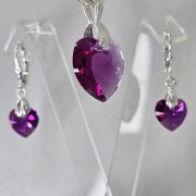Aros corazón  swarovski 10 mm brisura fuccia