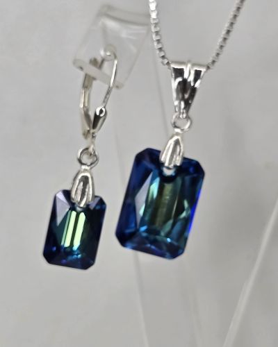 Dije cuadrado de cristal swarovski tonalidad celeste &verde