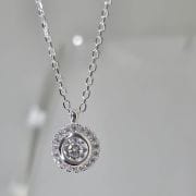 Gargantilla punto de luz