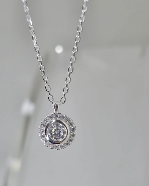 Gargantilla punto de luz