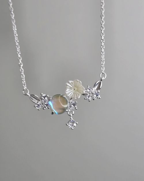 Gargantilla de esfera aqua y Flores