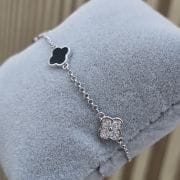 Pulsera de plata rodinada trebol nacar negro y pave