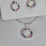 Conjunto aros más dije circular colores cubic