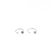 Pircing punto de luz nariz