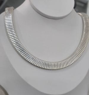 Importante cadena ancha italiana