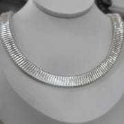 Importante cadena ancha italiana