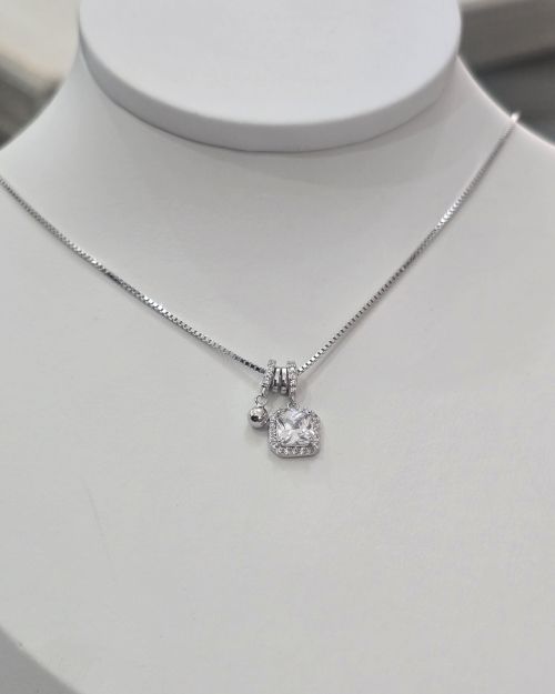 Cadena rodinada con dije cuadrado de Plata