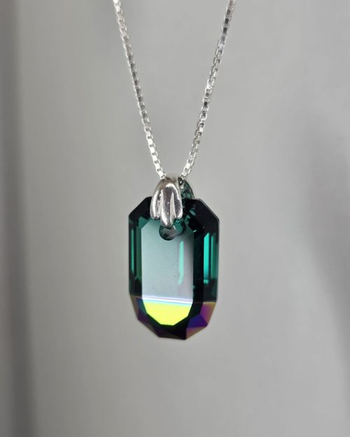 Dije cristal swarovski cuadrado verde