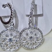 Argollitascon huggie flor cubic circular