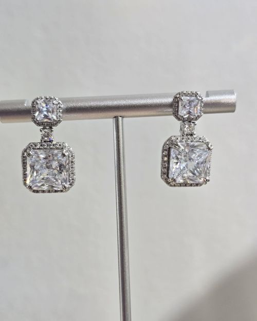 Zarcillos importados cuadrados plata rodinada