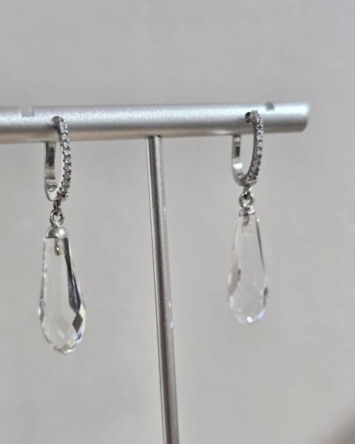 Argollas pave con cristal gota swarovski