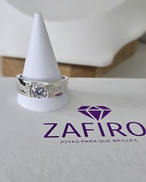 Anillo Hombre con cubic mas pavé plata