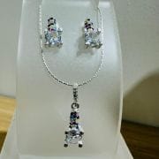 Conjunto circonia colores y punto luz aros y dije