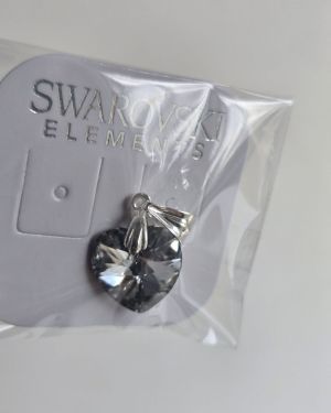 Dije corazon gris humo cristal swarovski