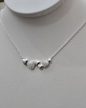 Cadena con dije incorporado de corazones .Plata925