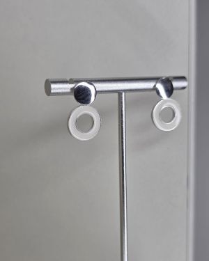 Aros geometricos circulares plata esmalte blanco