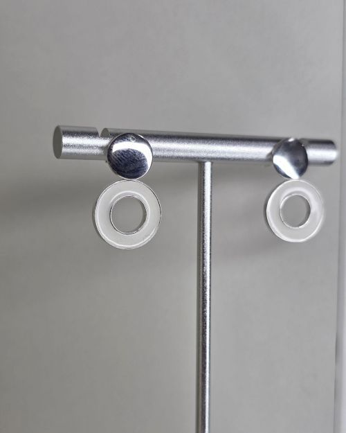 Aros geometricos circulares plata esmalte blanco