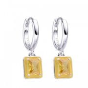 Huggie con circon cuadrado 12mm amarillo plata