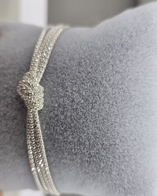 Pulsera con 4 hilos plata italiana más nudo
