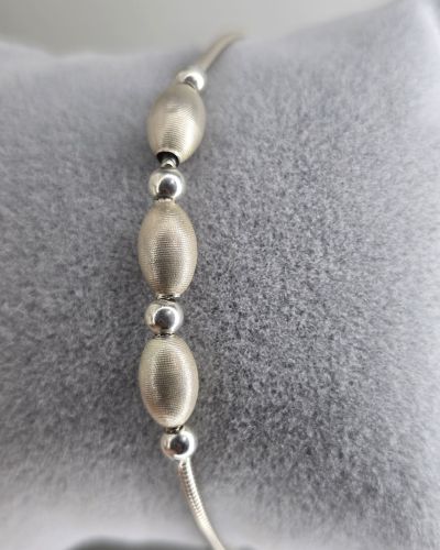 Pulsera satinada con bolas de Plata 925