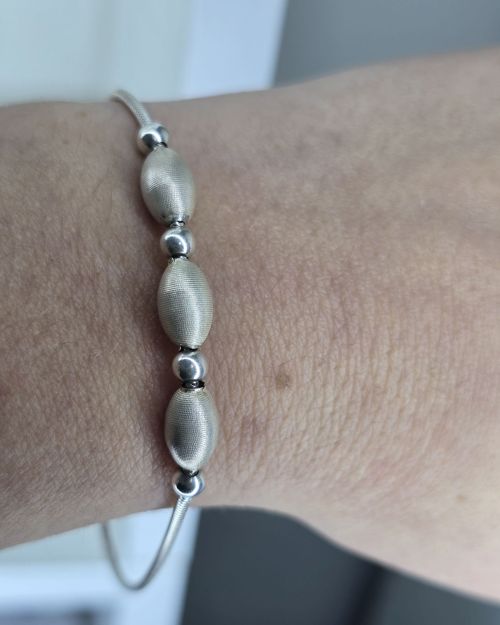 Pulsera satinada con bolas de Plata 925