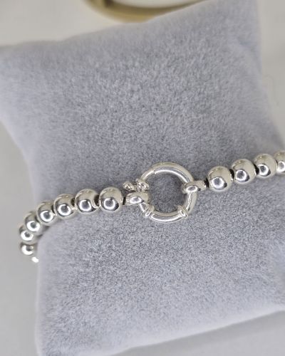 Pulsera con cadena de plata y bolas de plata con cierre marinero